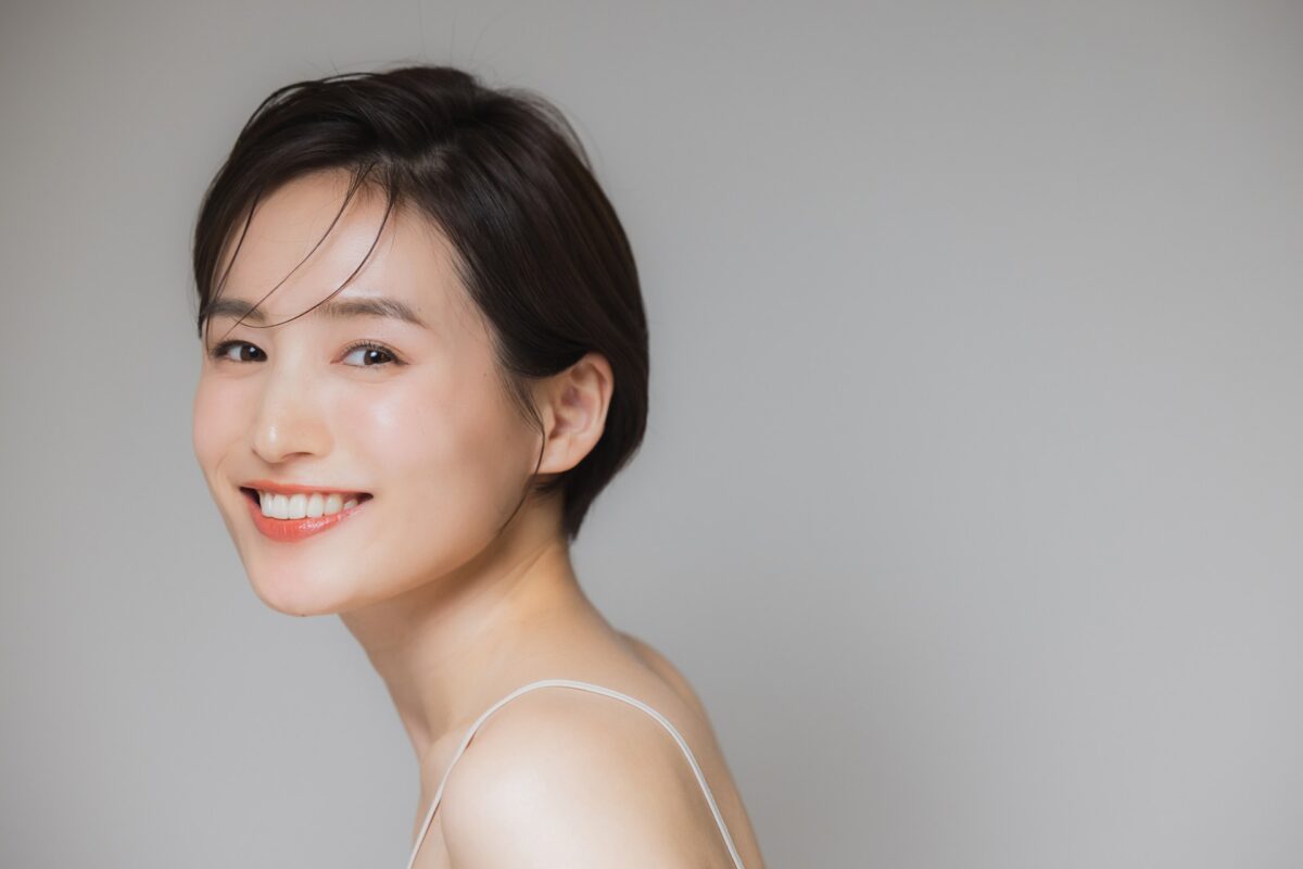 新しいお肌へと生まれ変わらせるピーリング